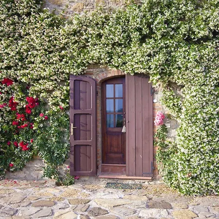 Montelucci Country & Di Charme Agroturismo